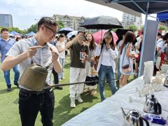 校食物科学学院从办的第十届食物博览会——“